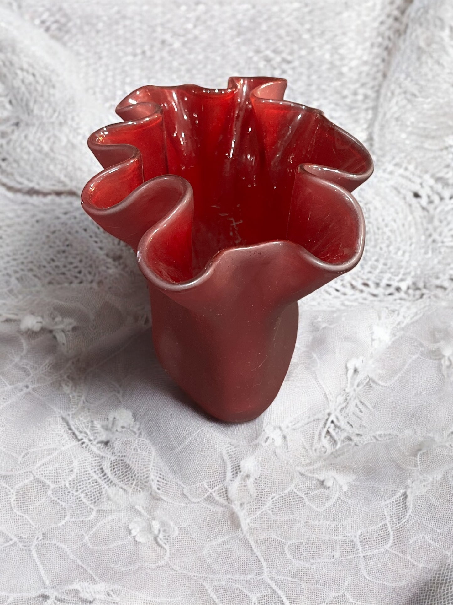 Vintage Frosted Red Muurla Art Glass Handkerchief Ruffled Vase (Finland)