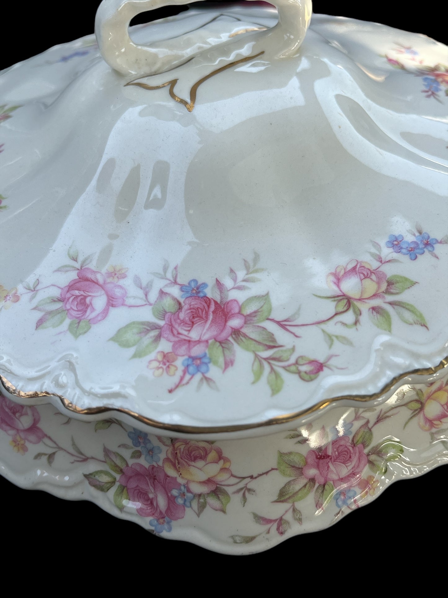 Vintage Homer Laughlin Tureen