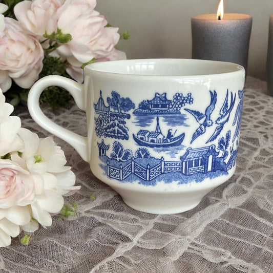 Churchill England Blue Willow Tea/Coffee Cup